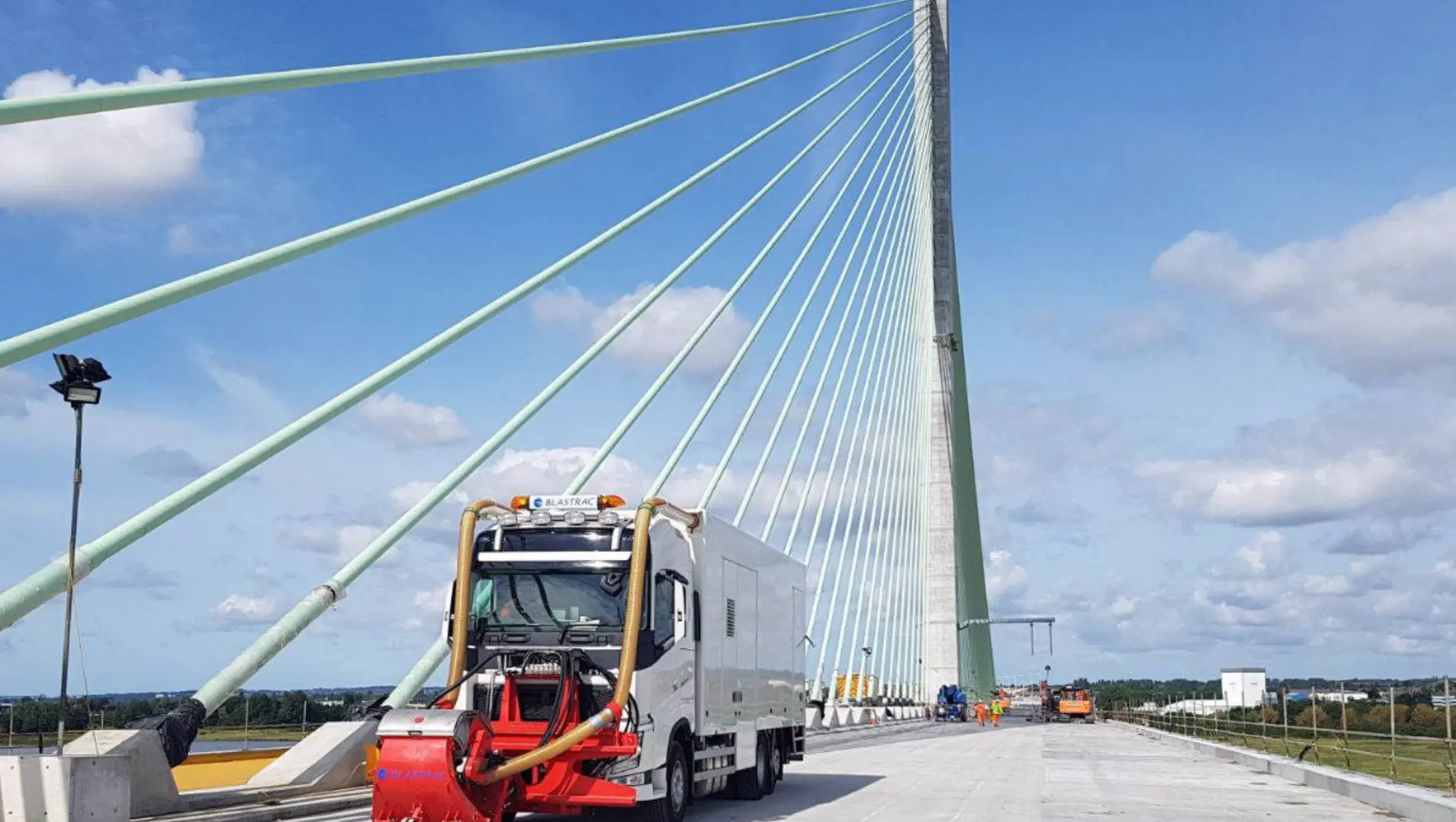 Captive-shot-blasting