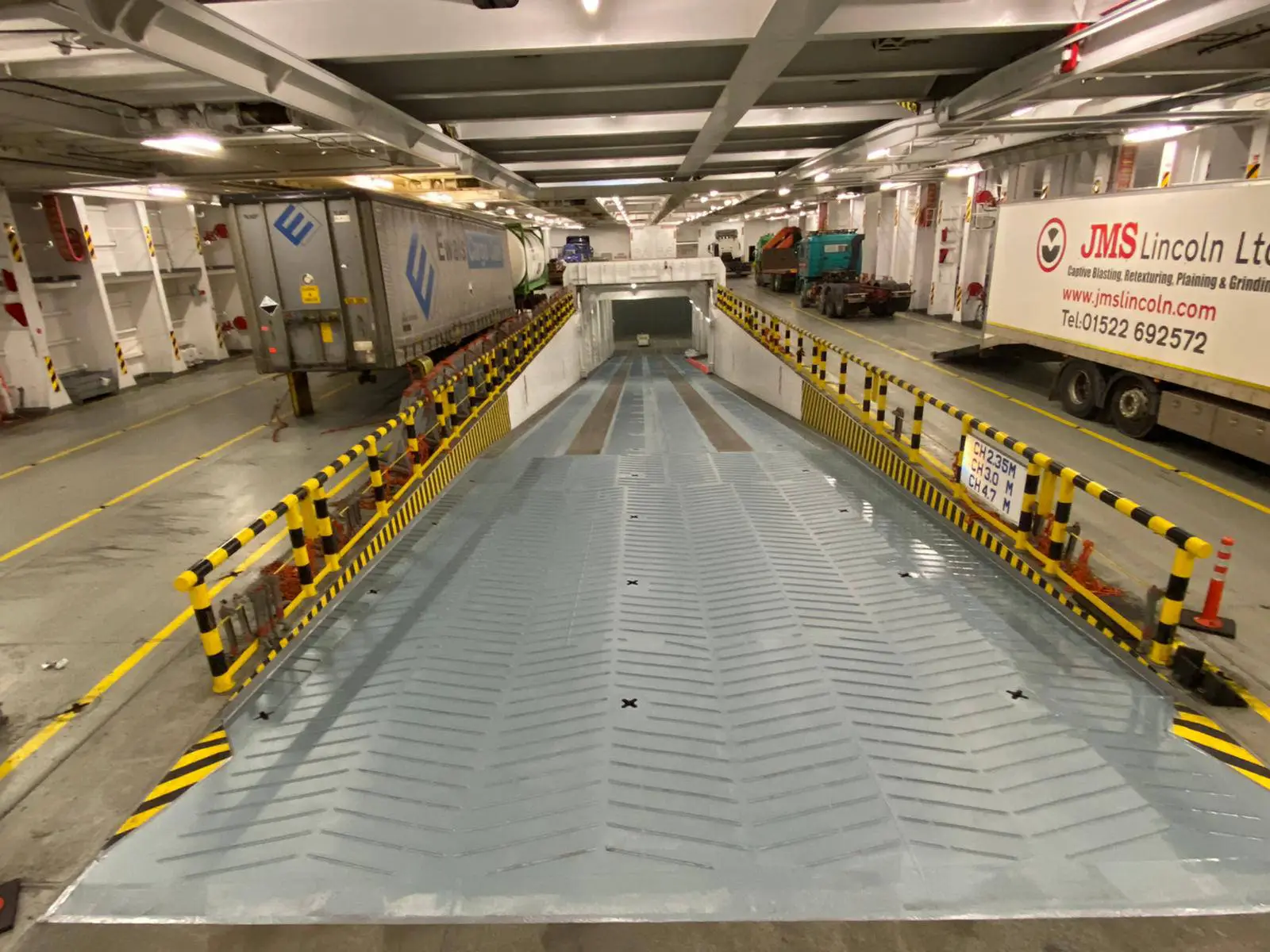 MV-Hermine-ship-deck-anti-skid